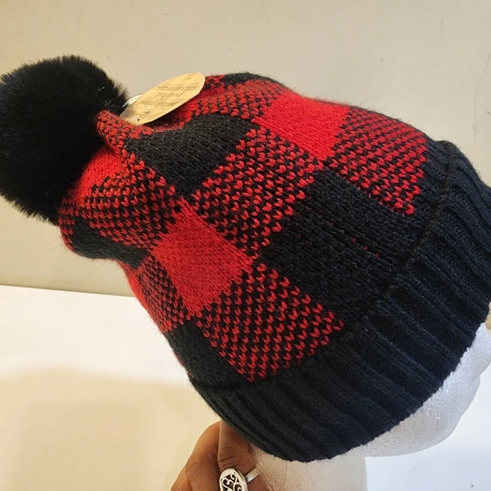 BRITT'S KNITs Buffalo Plaid Knit Beanie with Pom Nwt